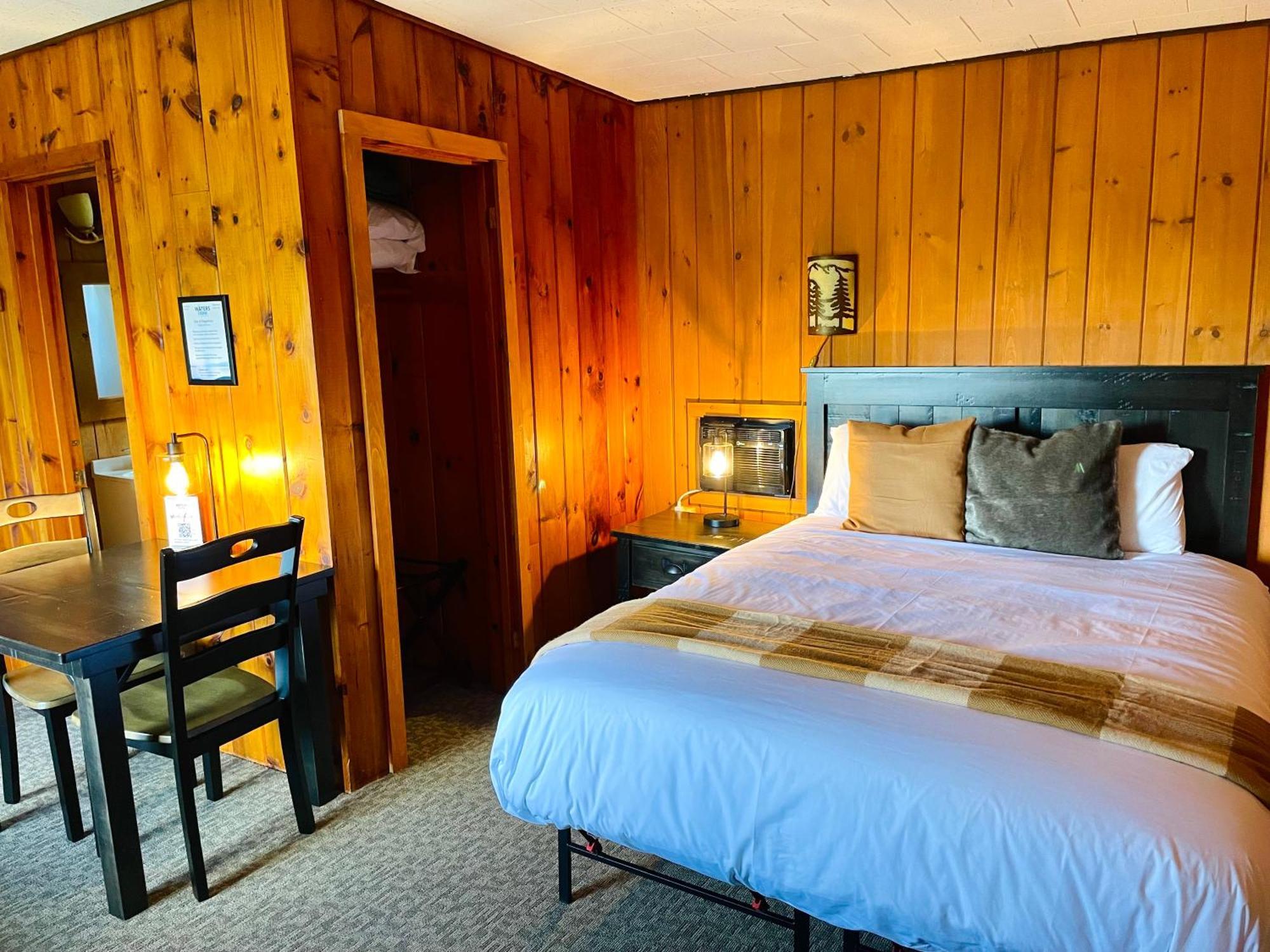 Waters Edge Lodge Озеро Джордж Экстерьер фото